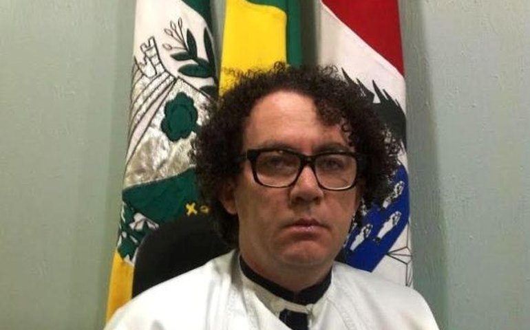 Professor Jairo Campos toma posse como imortal na Academia Maceioense de Letras