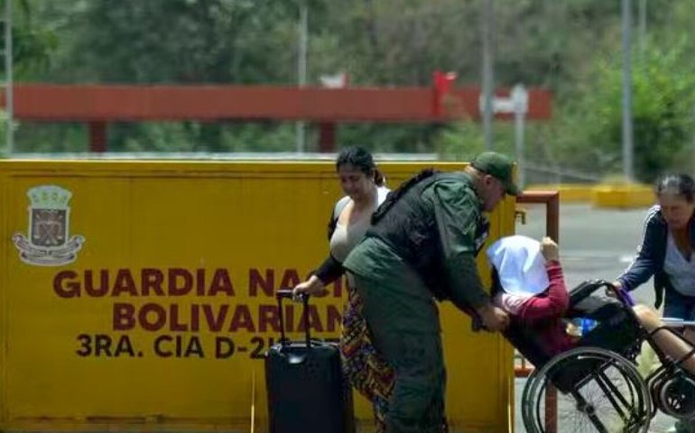 Venezuela fecha fronteiras e barra entrada de ex-presidente mexicano