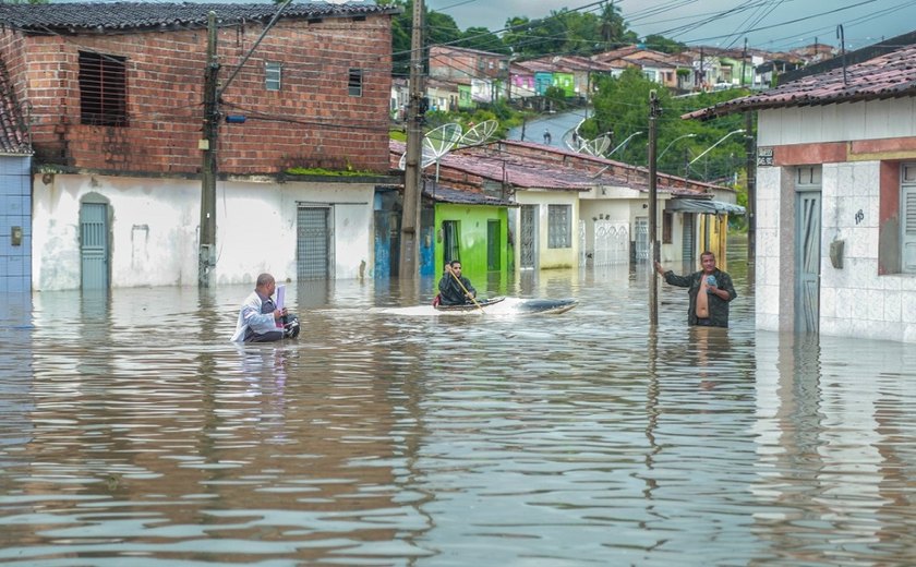 Governo federal destina verba para necessidades de desabrigados e desalojados em Penedo