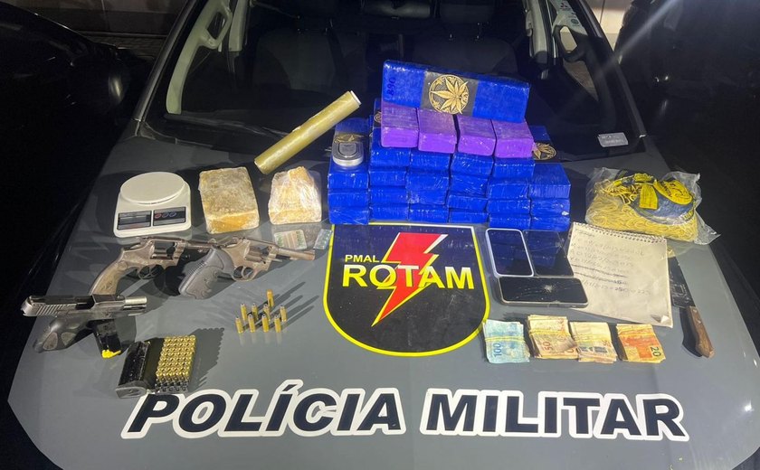 Batalhão de Rotam apreende mais de 20 kg de drogas e três armas de fogo na Santa Lúcia