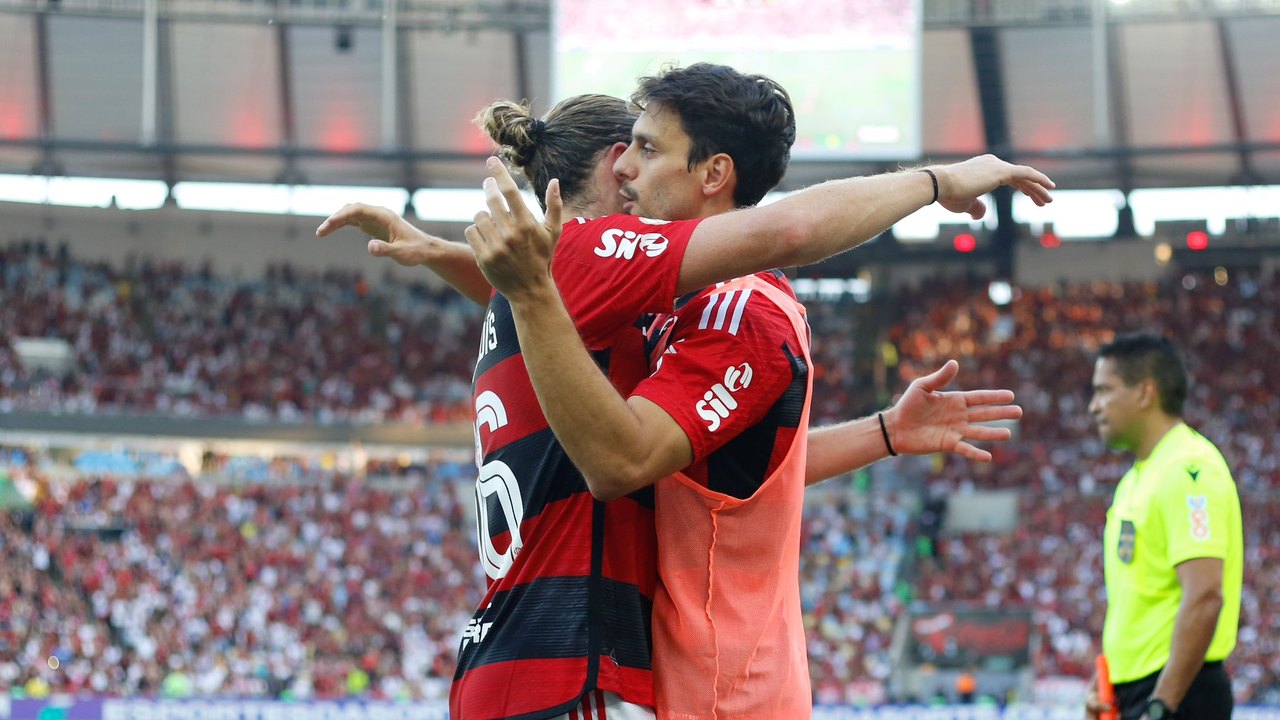 Flamengo vence e depende de si por vaga na fase de grupos da Libertadores