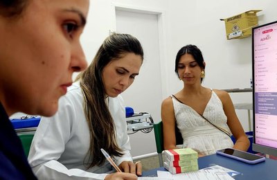 “Ali eu encontrei força”: trajetória de Ariel Matos destaca acolhimento no ambulatório trans do HUL-UFS