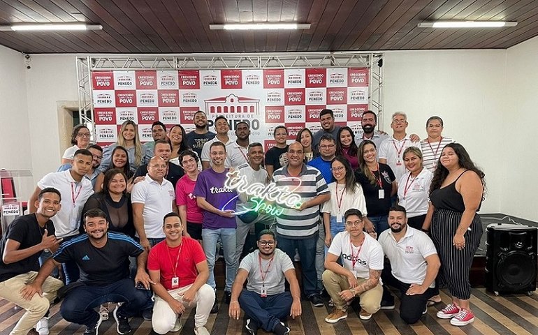 Equipe de comunicação da Prefeitura de Penedo participa de curso da Trakto