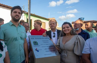 Traipu inaugura centro de especialidades médicas, duas praças e fecha ala Covid do município