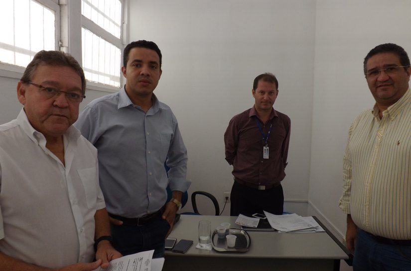 Pedro Madeiro visita Unidades de Saúde, Regional e UPA de Penedo