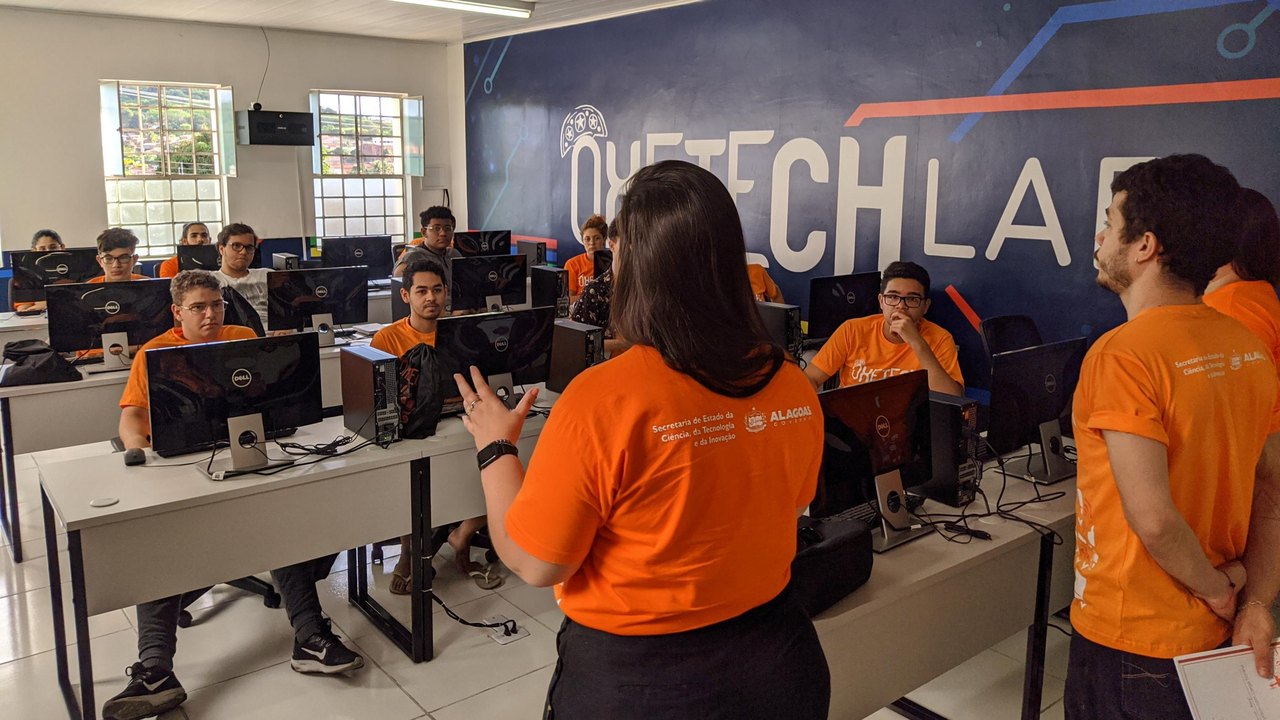 Programa OxeTech abre 800 vagas em cursos gratuitos de tecnologia