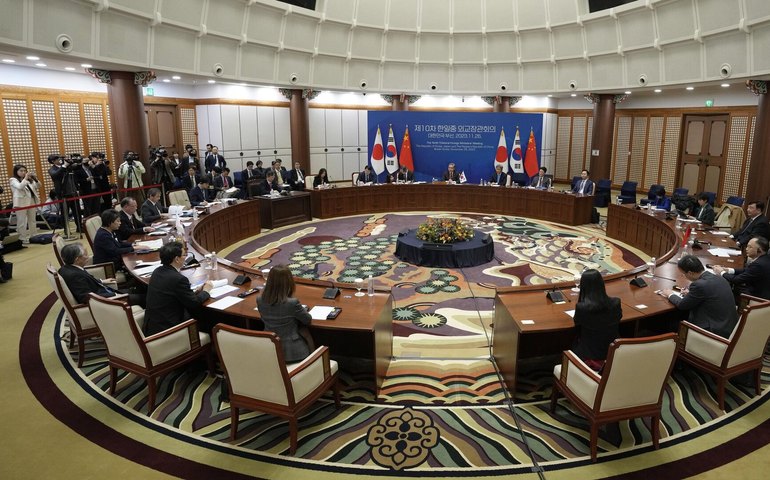 China, Coreia do Sul e Japão buscam impulsionar comércio regional diante das novas tarifas dos EUA