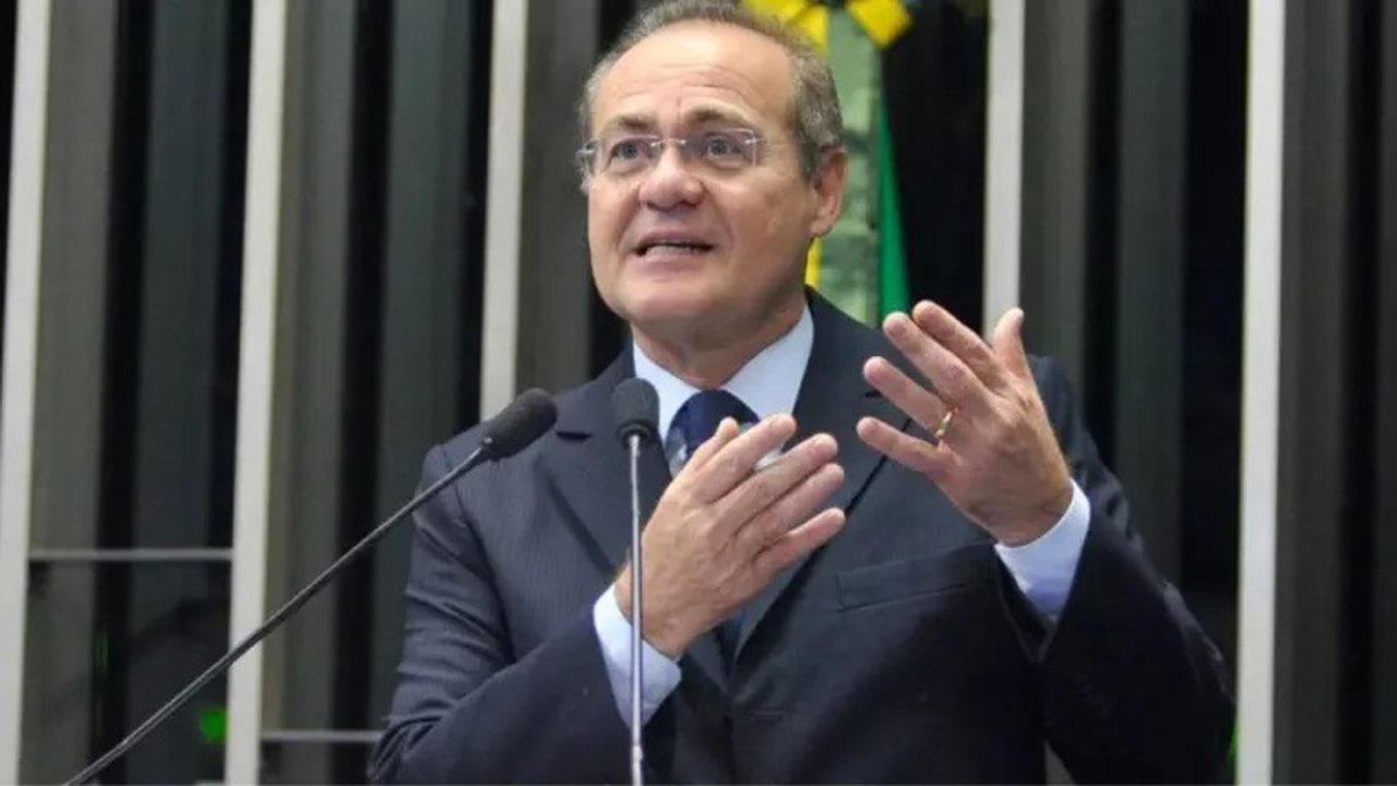 Calheiros pede ao STF que seja determinado retorno imediato de Bolsonaro