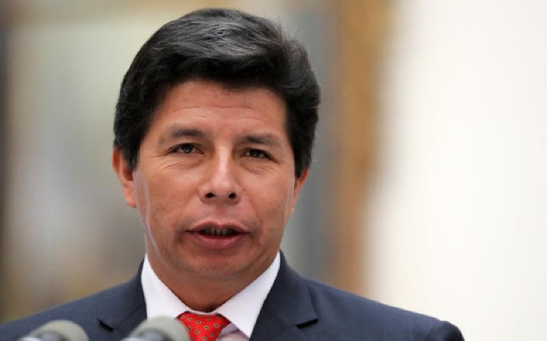 Ex-presidente do Peru Pedro Castillo é transferido para base policial em Lima