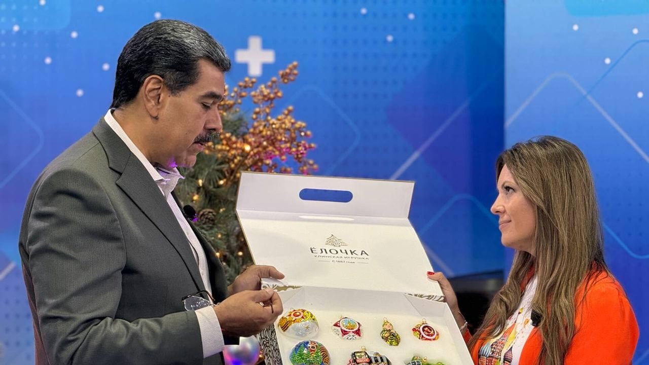 'Bem-vinda à Venezuela, Sputnik': Maduro recebe e cumprimenta a mídia russa