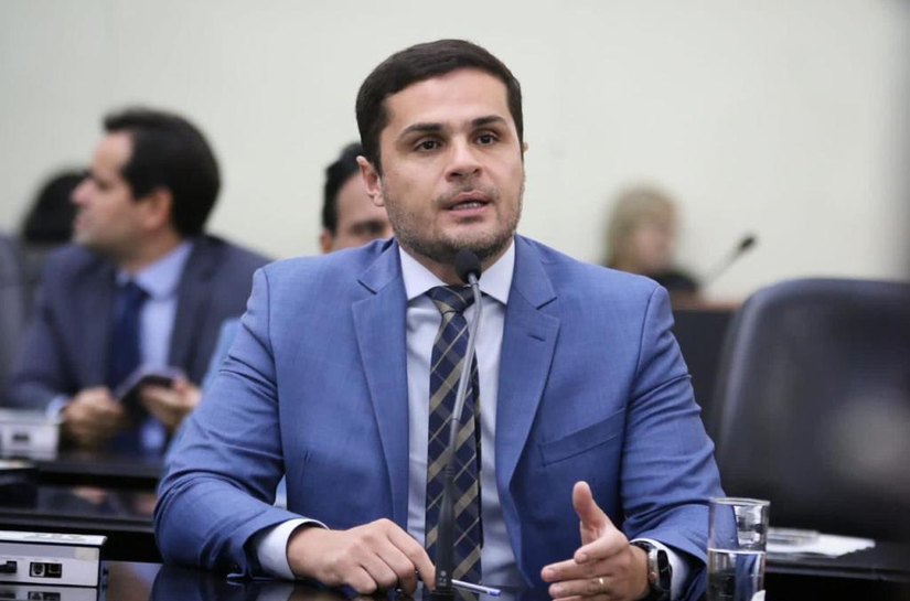 Lei de autoria do deputado Alexandre Ayres garante inclusão de estudantes autistas em Alagoas