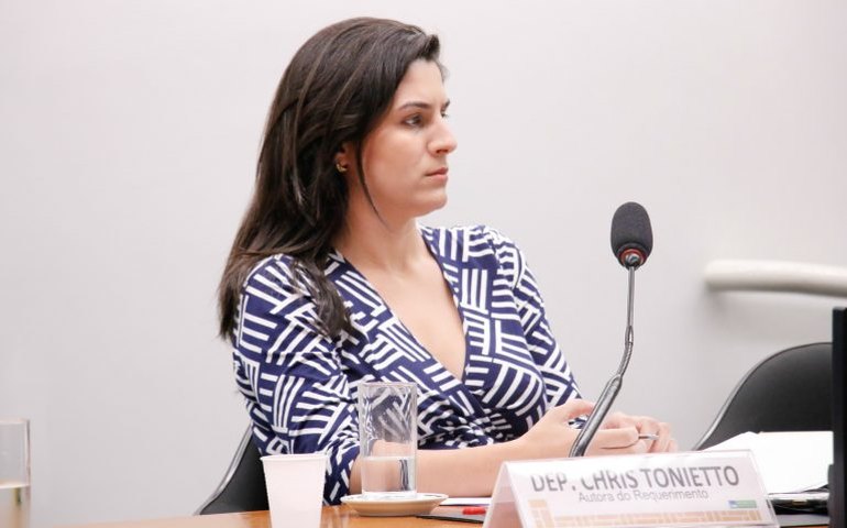 Comissão promove seminário sobre descriminalização do aborto até o terceiro mês