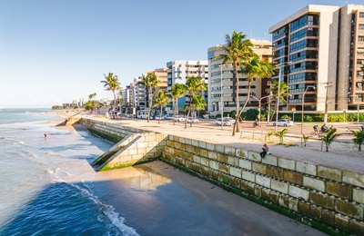 Prefeitura de Maceió já utilizou mais de 14 mil blocos de concreto nas obras de contenção do mar