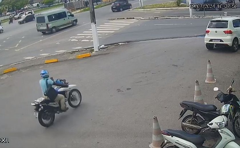 Furto em Estacionamento de Loja na Avenida Durval de Góes Monteiro
