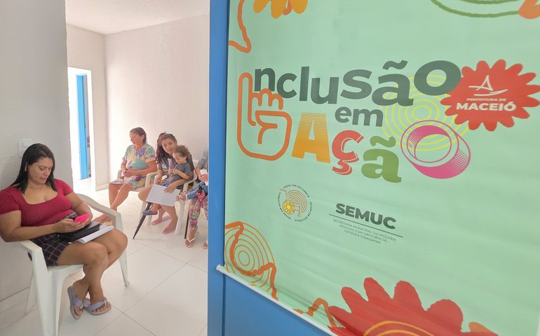 Projeto Inclusão em Ação leva serviços públicos aos moradores da Grota da Esperança