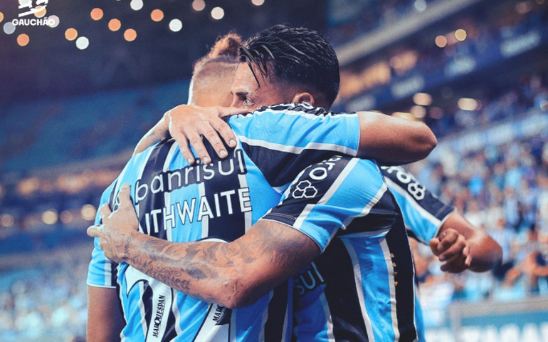 Grêmio goleia Caxias por 4 a 0 e desencanta no Campeonato Gaúcho