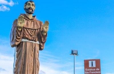 Atrativos e tradições religiosas atraem turistas a cidades nordestinas