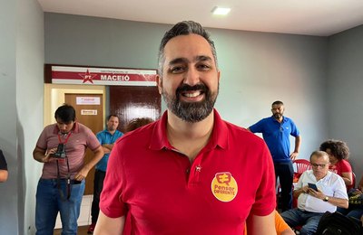 União e resistência: Basile Christopoulos defende projeto progressista para Maceió em convenção