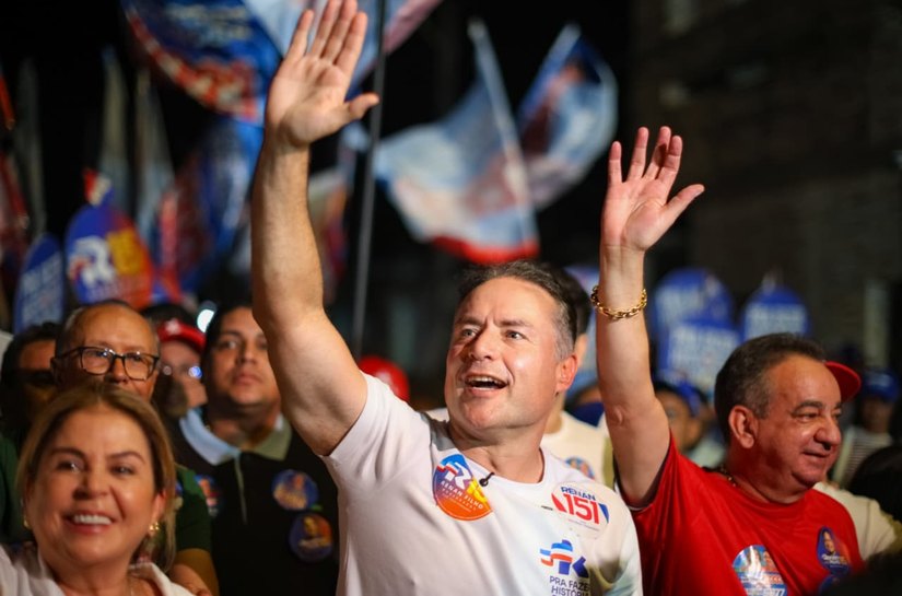 Renan Filho critica uso de recursos da Braskem pela Prefeitura e propõe apoio a famílias que vivem da lagoa