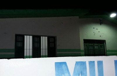 Três assaltos a bancos e Correios, tiros e medo durante a madrugada