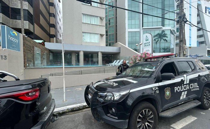 Acusado foi conduzido à Central de Flagrantes e autuado por uso de documento falso Acusado foi conduzido à Central de Flagrantes e autuado por uso de documento falso