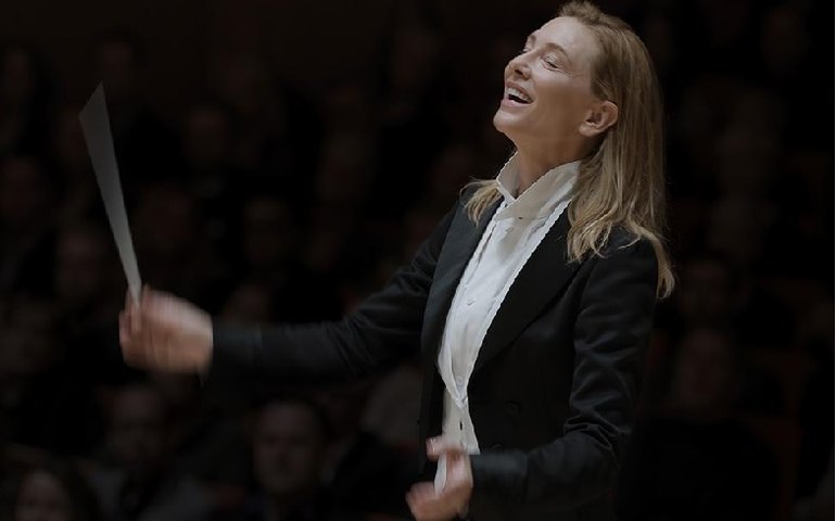 ‘Tár’ usa a música para falar de relações de poder sob a ótica de uma mulher