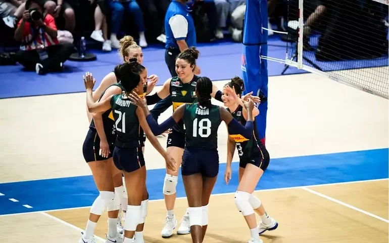 Itália salva 4 match points e vence Japão na Liga das Nações