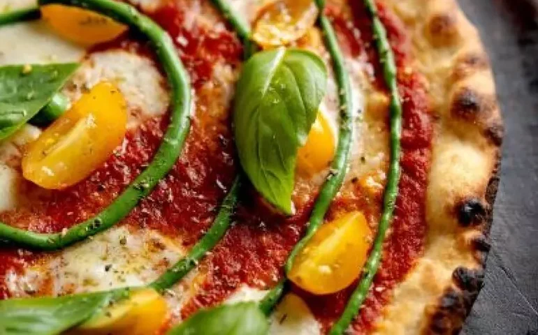 Itália e EUA empatam na liderança em guia de melhores pizzarias