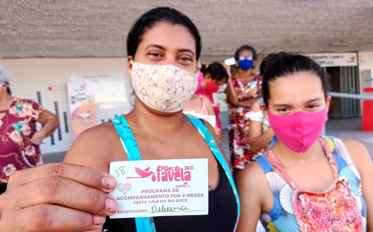 Central Única das Favelas entrega mais 4.000 cestas básicas à famílias alagoanas