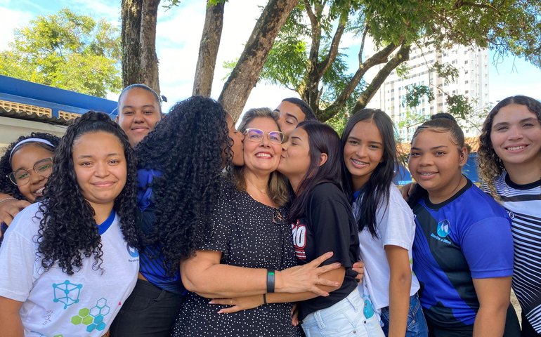 Olhar materno na educação: gestoras de escolas da rede estadual relatam rotina que transforma vidas