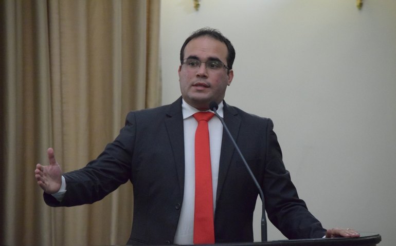Davi Maia aponta problemas na PPP do sistema de saneamento básico de Maceió