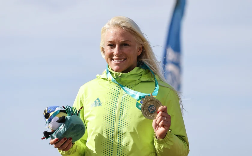 Jogos Pan-Americanos: Tati Weston-Webb conquista ouro no surfe