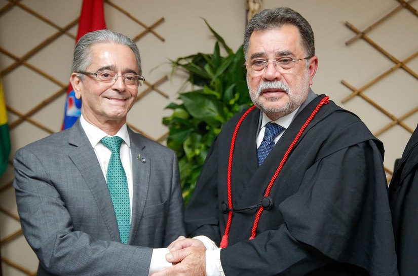 Fábio Bittencourt prestigia posse de Lean Araújo como procurador-geral de Justiça
