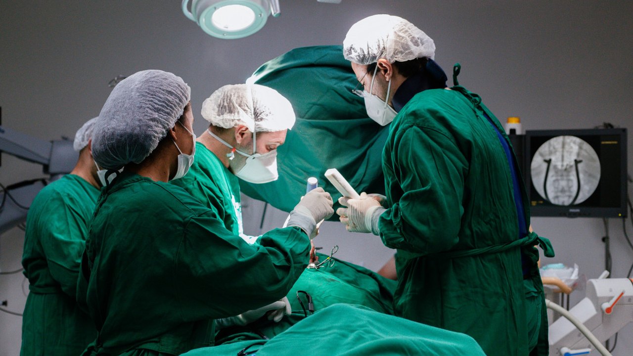 Hospitais Públicos de Alagoas começam realizar neurocirurgias eletivas pelo SUS