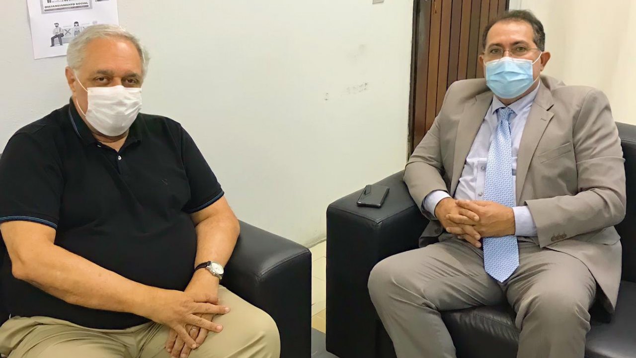Médico psiquiatra Emmanuel Fortes fala sobre gestão de saúde em visita ao Ipaseal
