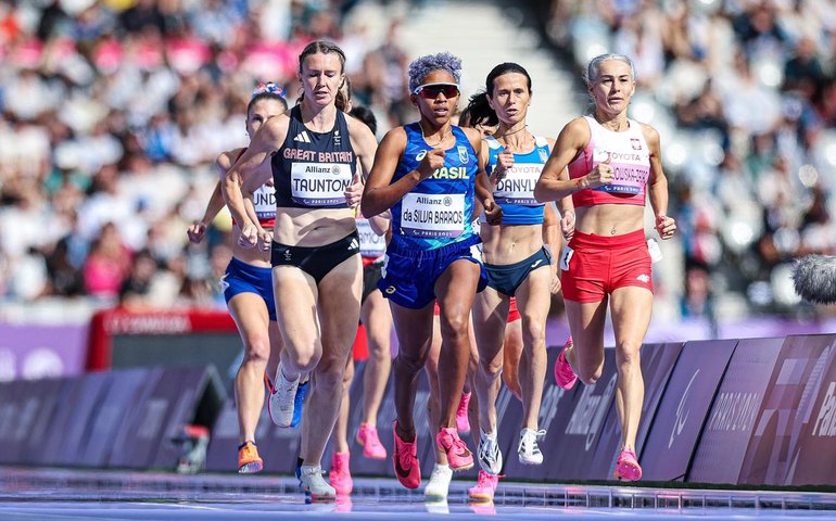 Antônia Keyla conquista bronze nos 1500 metros classe T20