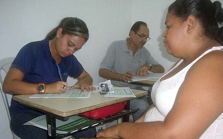 Penedo: Prefeito e secretários municipais recebem prêmio na casa de aposentadoria