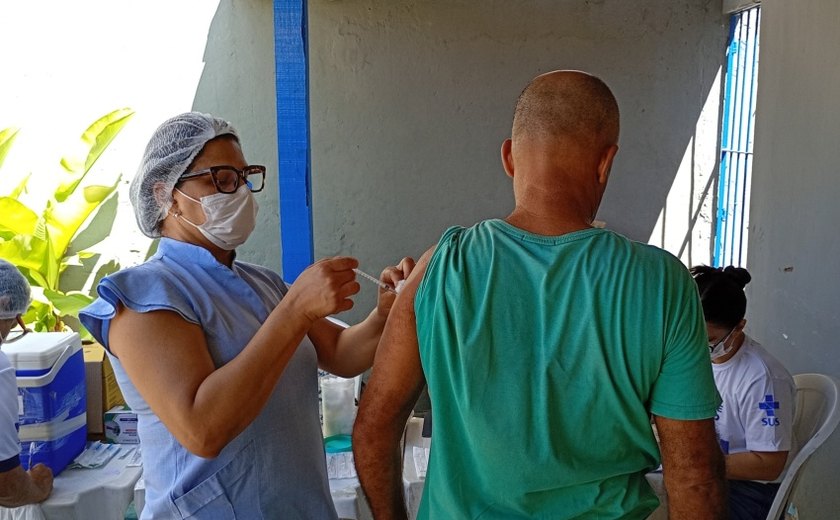 Novembro Azul em Maceió leva mais de 500 atendimentos de saúde ao público masculino