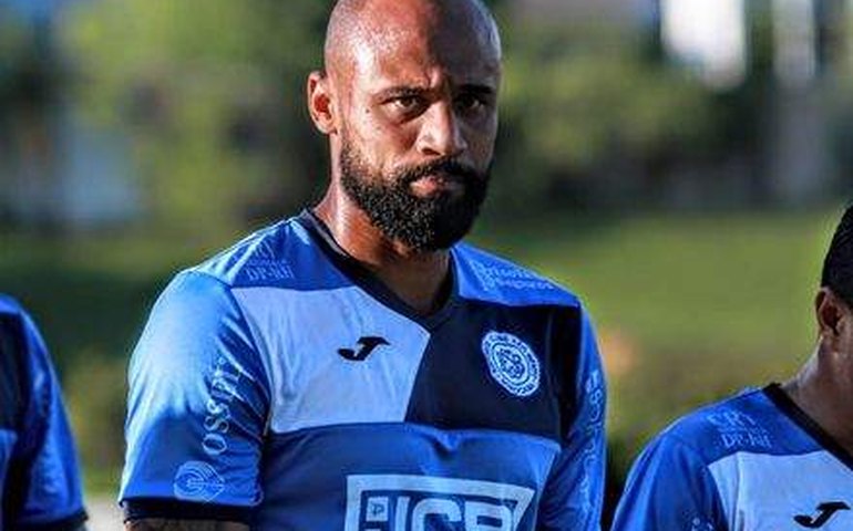 Ponte Preta recebe contato por empréstimo de zagueiro recém-contratado