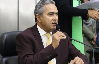 Francisco Tenório cobra investigação sobre surto de doença em animais