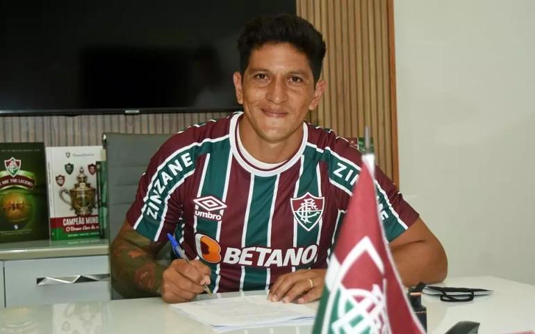 Cano se anima com oferta de renovação do Flu: ‘Espero ficar por muito tempo’