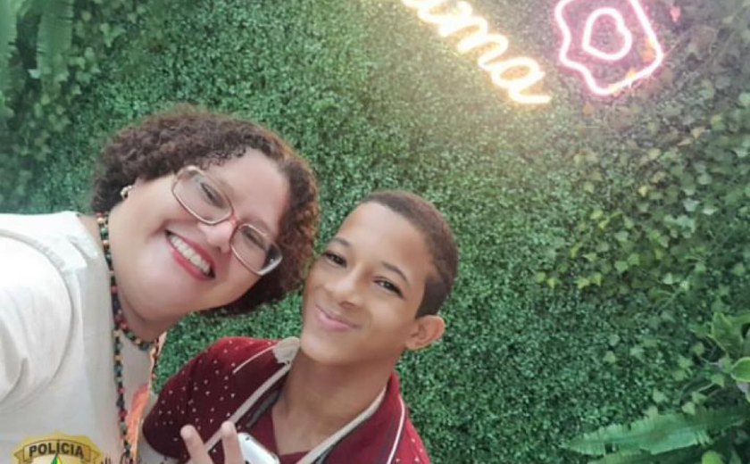 Mãe agradece à Polícia Civil por apoio dado ao filho que estava desaparecido