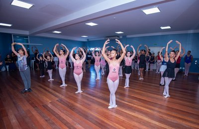 Ballet clássico com Eliana Cavalcanti inspira alunos na 20ª Mostra Alagoana de Dança