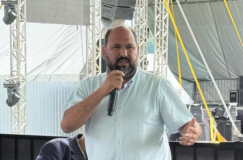 Prefeito consolida atuação em Santa Luzia do Norte ao assumir legado do primo na Prefeitura