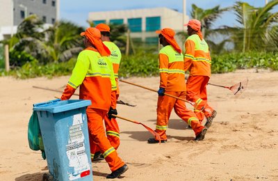 Praia de Cruz das Almas recebe mutirão de limpeza