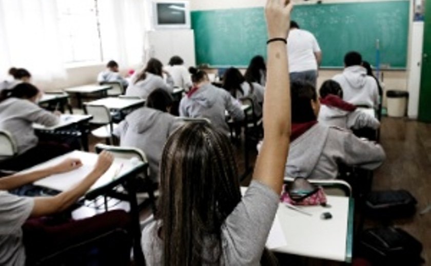 MEC divulga nova tabela para salário educação