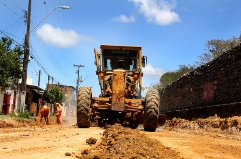Obras de terraplanagem do Eixo Quartel estão em ritmo acelerado