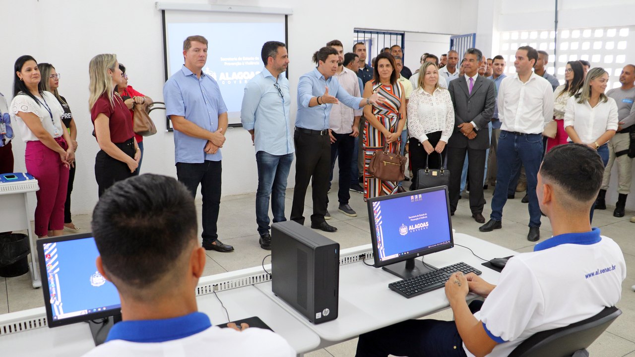 Socioeducandos iniciam curso de TI para ingressar no mercado de trabalho