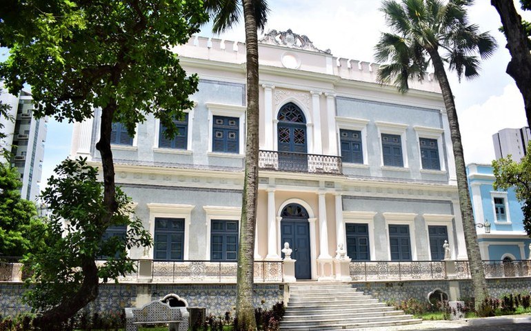 “Elas”: Fundação Joaquim Nabuco abre exposição com acervo feminino