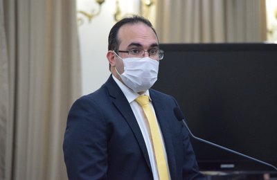 Declarações de secretária de Educação repercutem na Assembleia Legislativa
